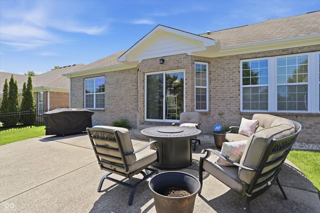 4323 Raintree Boulevard, Greenwood, IN 46143