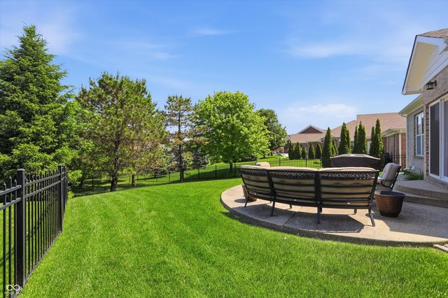4323 Raintree Boulevard, Greenwood, IN 46143