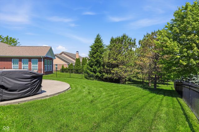 4323 Raintree Boulevard, Greenwood, IN 46143