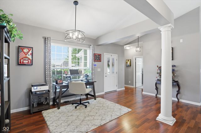 4323 Raintree Boulevard, Greenwood, IN 46143