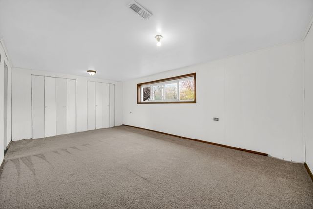 7305 W 75th Street, Bridgeview, IL 60455