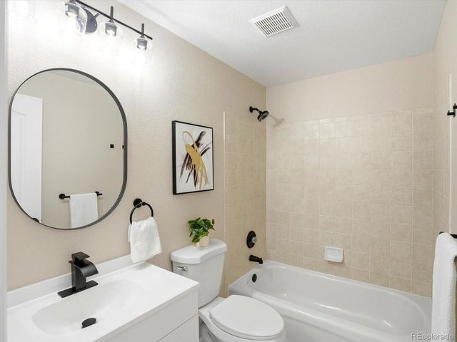 9729 Hummingbird Pl, Littleton, CO 80125