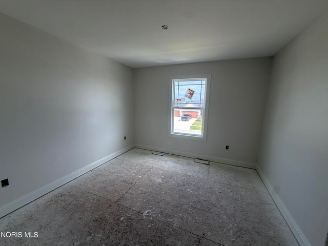 9841 Featherwood Lane, Sylvania, OH 43560