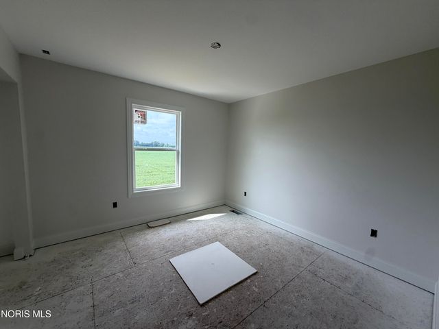 9841 Featherwood Lane, Sylvania, OH 43560
