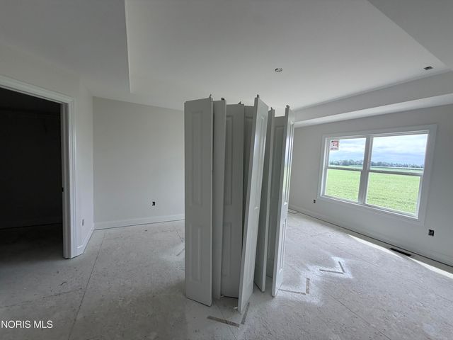 9841 Featherwood Lane, Sylvania, OH 43560