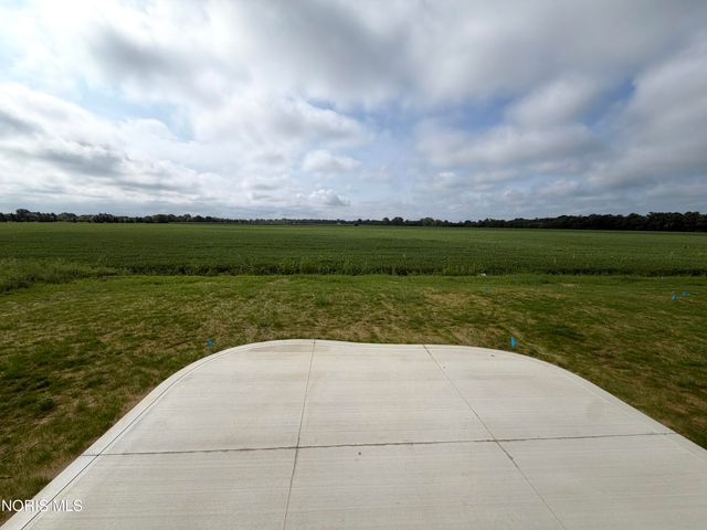 9841 Featherwood Lane, Sylvania, OH 43560