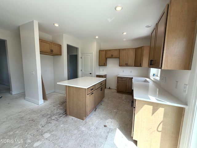9841 Featherwood Lane, Sylvania, OH 43560
