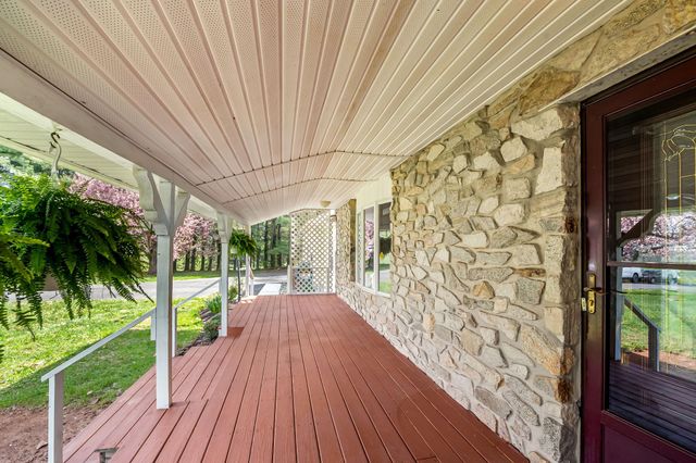 2619 BRADENBAUGH RD, White Hall, MD 21161