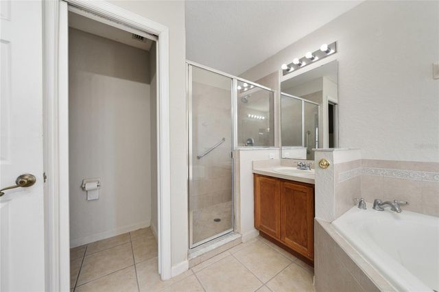 2962 WHITE CEDAR DR, Kissimmee, FL 34741