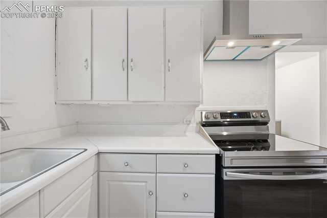 911 S El Paso Street, Colorado Springs, CO 80903