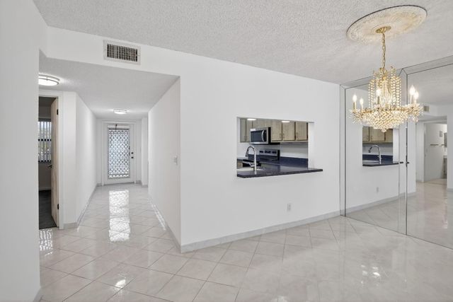 2606 NW 104th Avenue 202, Sunrise, FL 33322