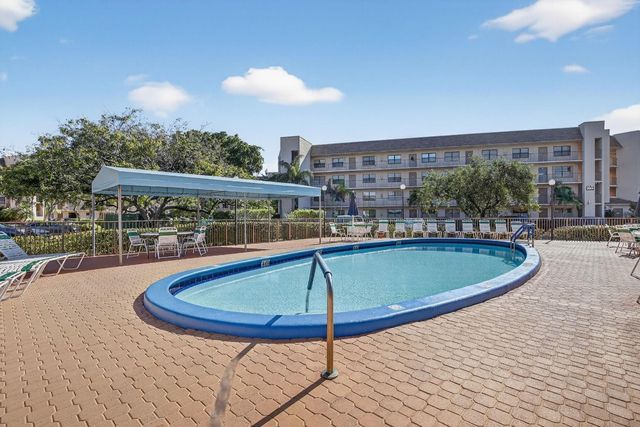 2606 NW 104th Avenue 202, Sunrise, FL 33322