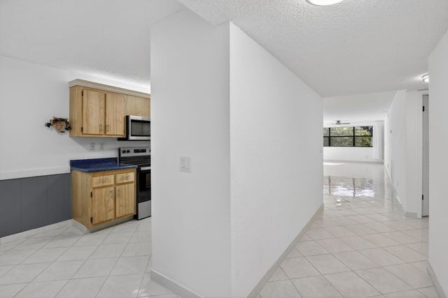 2606 NW 104th Avenue 202, Sunrise, FL 33322