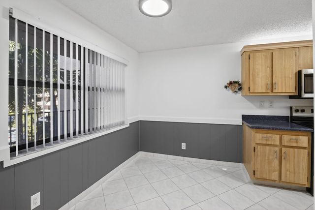 2606 NW 104th Avenue 202, Sunrise, FL 33322