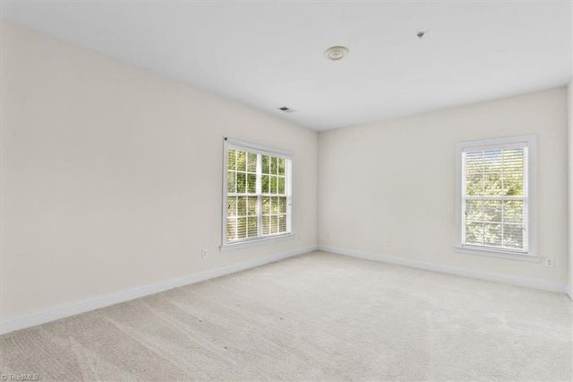 524 College Road 306, Greensboro, NC 27410