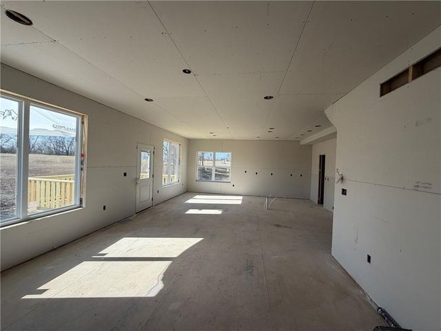 1407 W 6th Street Terrace, Knob Noster, MO 65336