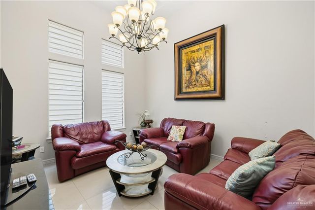 5104 W Highland Avenue, Mcallen, TX 78501