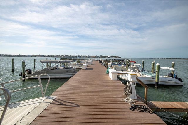 5108 BRITTANY DRIVE S 405, St Petersburg, FL 33715