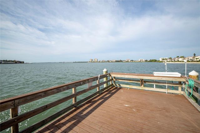 5108 BRITTANY DRIVE S 405, St Petersburg, FL 33715