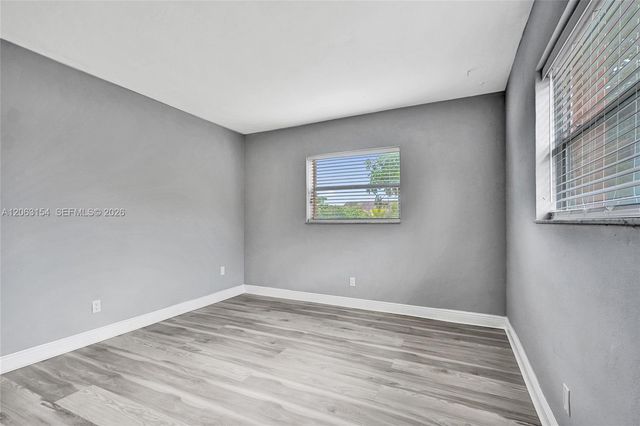 13980 NE 2nd Ct, Miami, FL 33161