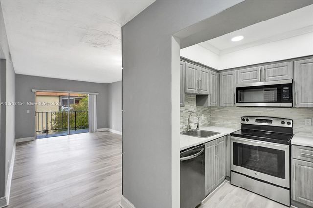 13980 NE 2nd Ct, Miami, FL 33161