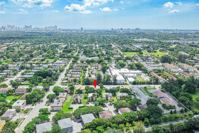 13980 NE 2nd Ct, Miami, FL 33161