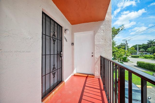 13980 NE 2nd Ct, Miami, FL 33161