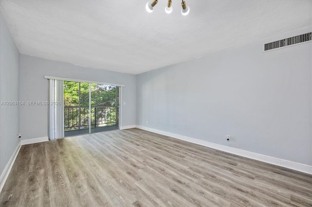 13980 NE 2nd Ct, Miami, FL 33161