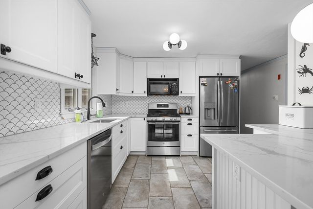 35 Leona Ter, Brewster, MA 02631