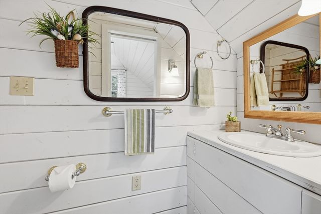 35 Leona Ter, Brewster, MA 02631