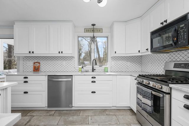 35 Leona Ter, Brewster, MA 02631