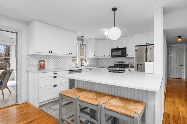 35 Leona Ter, Brewster, MA 02631