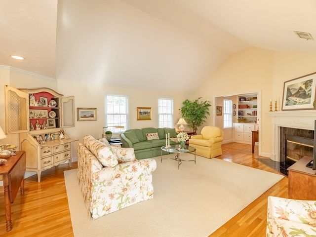74 Tussock Brook Rd 74, Duxbury, MA 02332