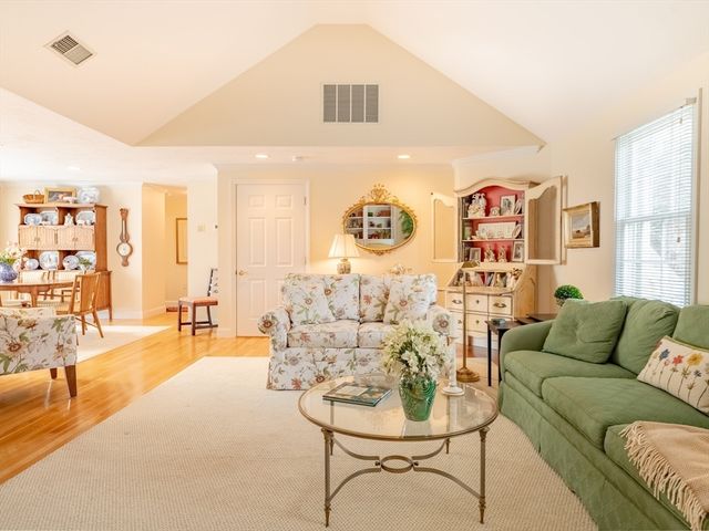 74 Tussock Brook Rd 74, Duxbury, MA 02332