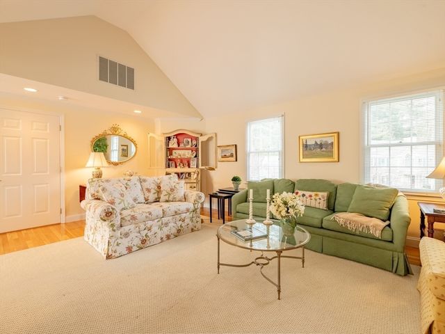 74 Tussock Brook Rd 74, Duxbury, MA 02332