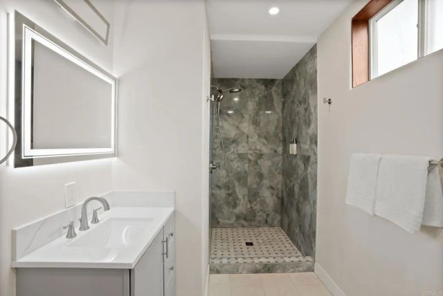 3749 Kingsley Street, San Diego, CA 92106