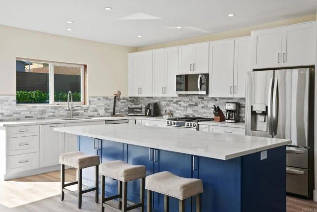 3749 Kingsley Street, San Diego, CA 92106