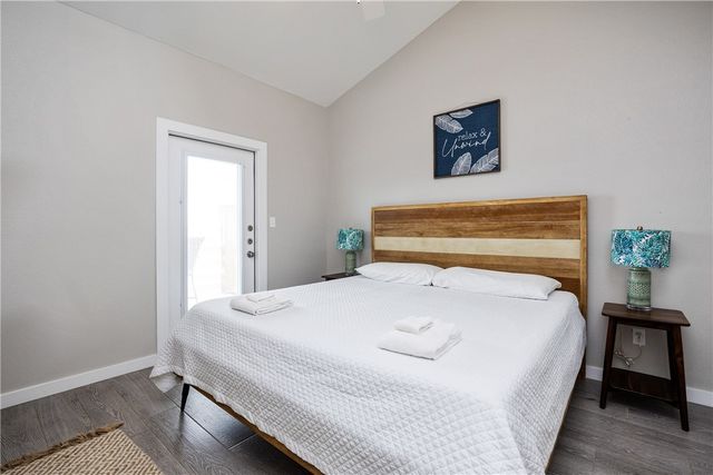 15101 Kokomo Dr, Corpus Christi, TX 78418