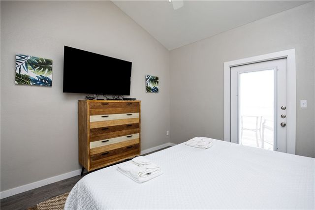 15101 Kokomo Dr, Corpus Christi, TX 78418