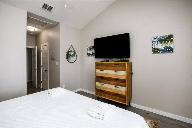 15101 Kokomo Dr, Corpus Christi, TX 78418