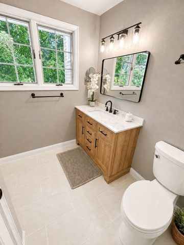8 Fairway View Ln 8, Norton, MA 02766