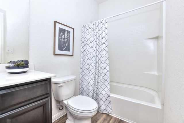 109 Helios DR, Jarrell, TX 76537