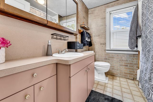 2201 Ferris Road, Columbus, OH 43224