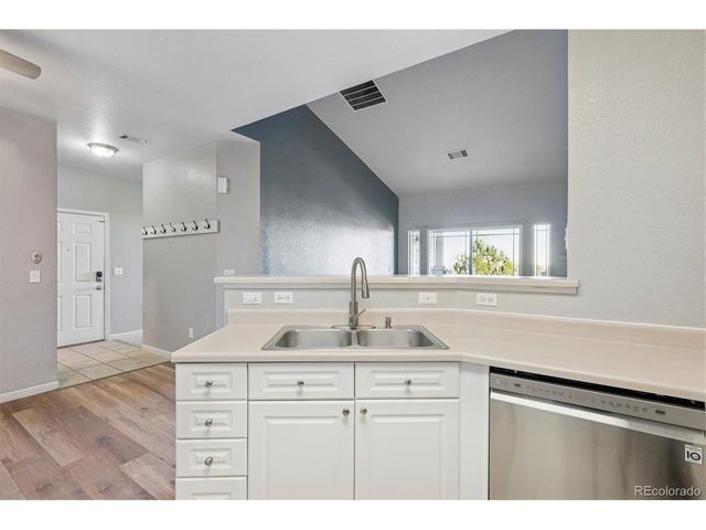 8354 S Holland Way 306, Littleton, CO 80128