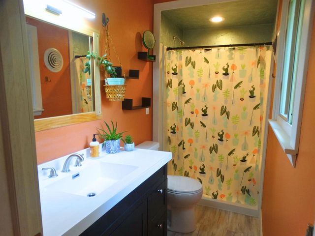 1020 Devonshire Drive, Oshkosh, WI 54902