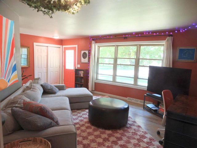 1020 Devonshire Drive, Oshkosh, WI 54902