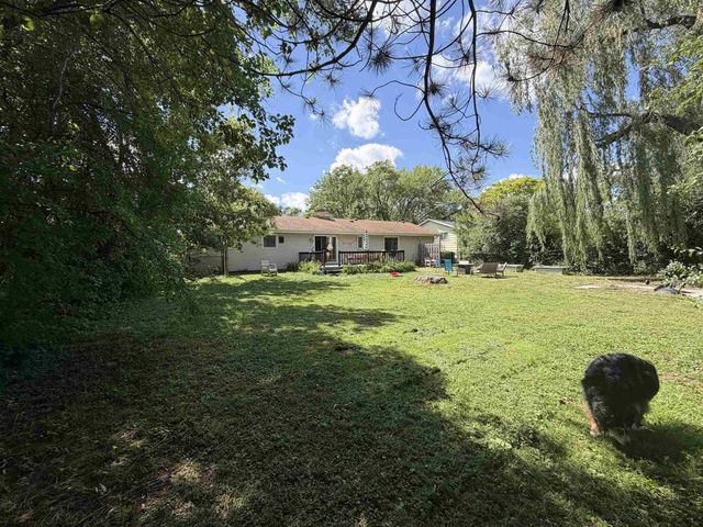 1020 Devonshire Drive, Oshkosh, WI 54902