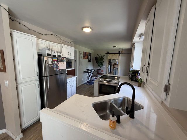 1020 Devonshire Drive, Oshkosh, WI 54902
