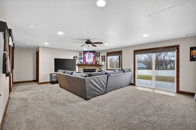 729 Timberview Drive, Adel, IA 50003