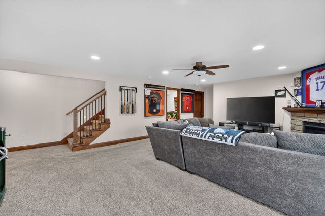 729 Timberview Drive, Adel, IA 50003